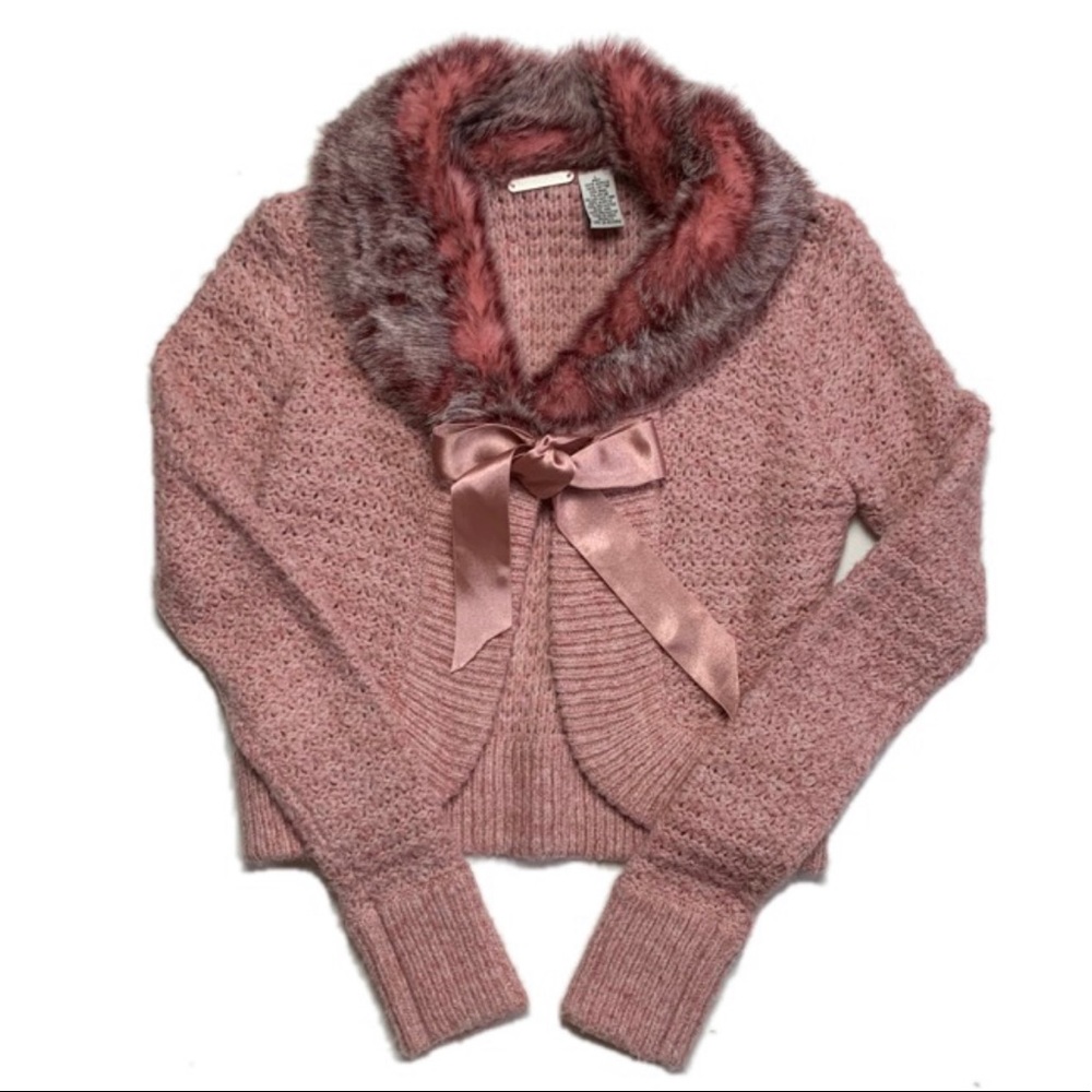 Pink false fur crop sweater ribbon tie large